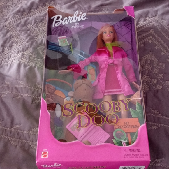Scooby Doo Barbie as Daphne and 2 Mystery Machines - Picture 4 of 10